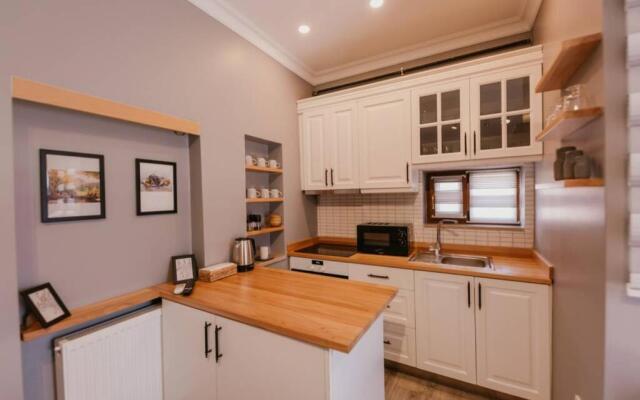 Galadoo Suites 4th Floor