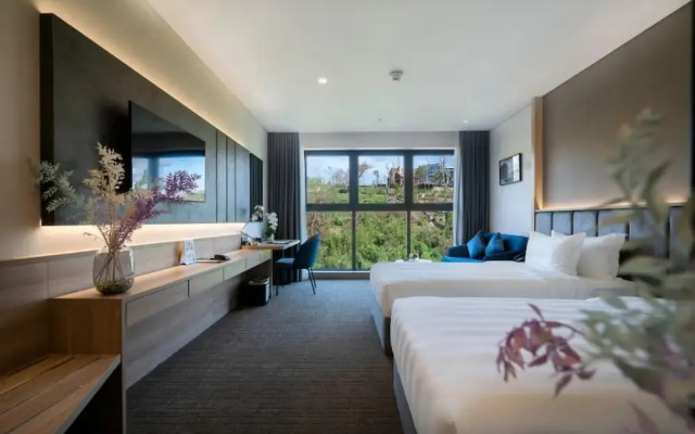 Wyndham Garden Legend Halong