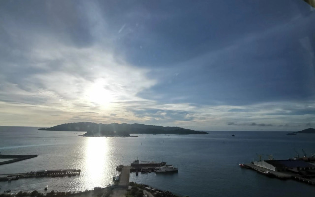 Jesselton Quay Suites