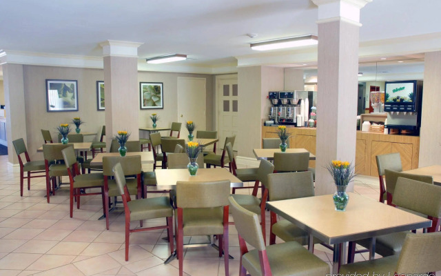 La Quinta Inn by Wyndham Houston Greenway Plaza Medical Area