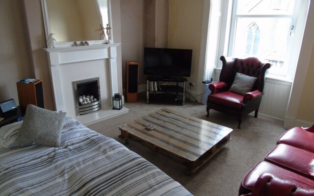 Snug Krayr Apartment