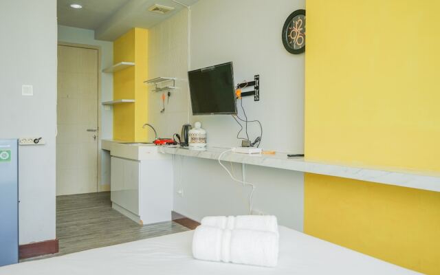 Studio Apartment at Tree Park Apartment