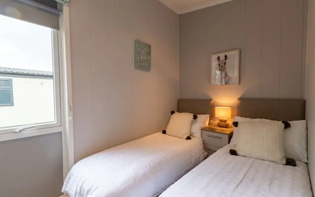 Inside No. 1 Retreat
