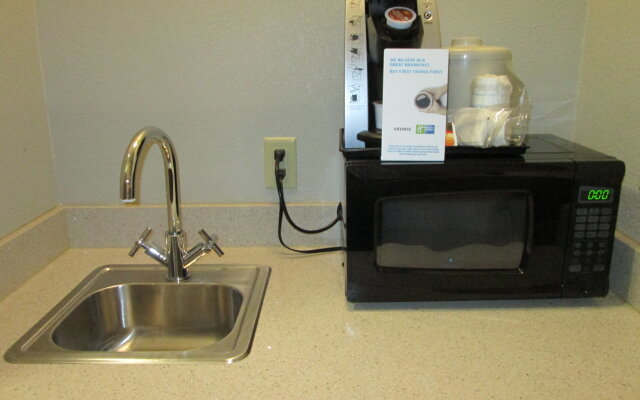 Holiday Inn Express Cloverdale - (Greencastle) by IHG