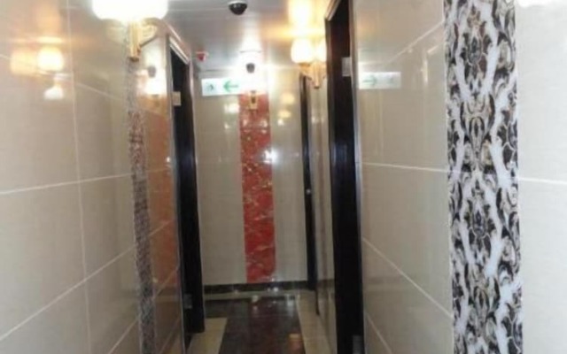 England Premier Backpackers Inn