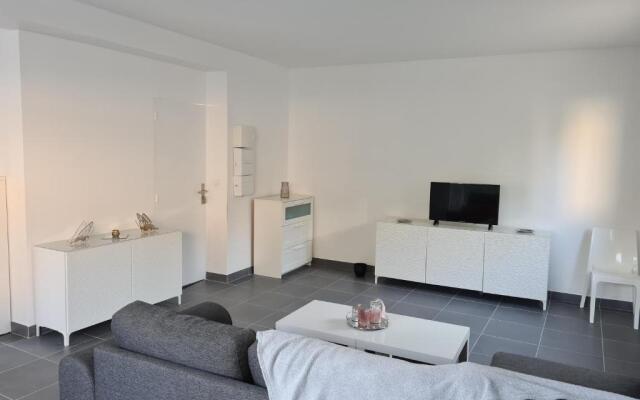 Grand studio avec jardin au calme