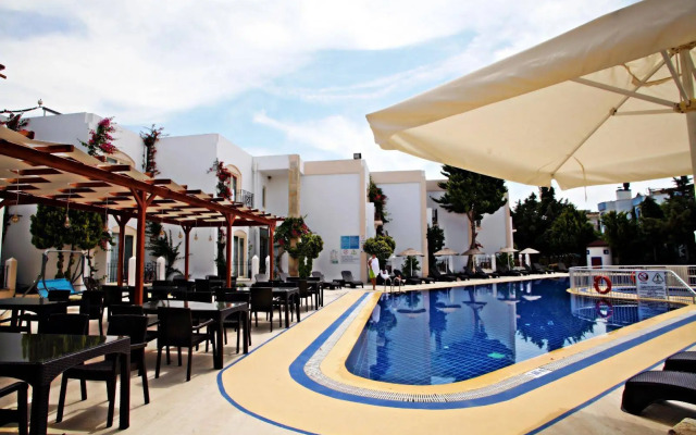 Serpina Hotel - Adults Only