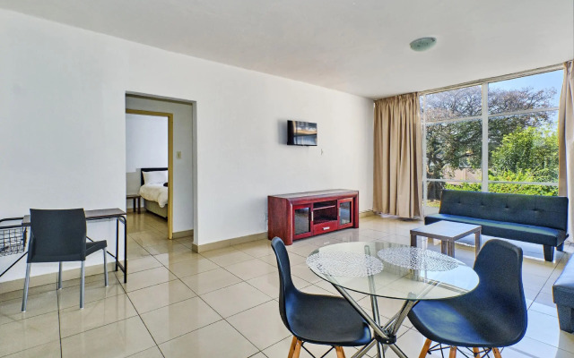 Inn & Out Sandton Park