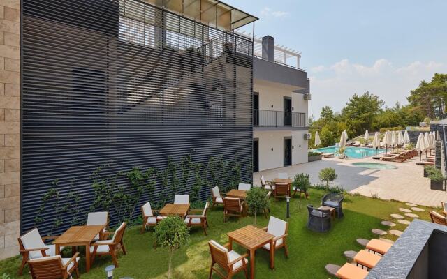 Bayview Hills Luxury Residences