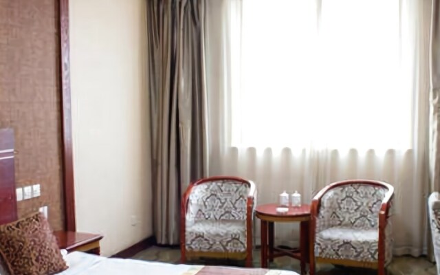 Zhengyang Hot Spring Business Hotel