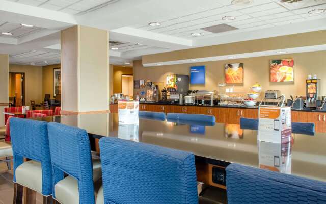 Comfort Inn & Suites Biloxi - D'Iberville