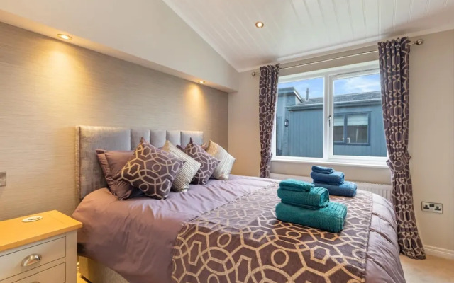Sandpiper - Luxury Lodge Close to Beach Pet Friendly