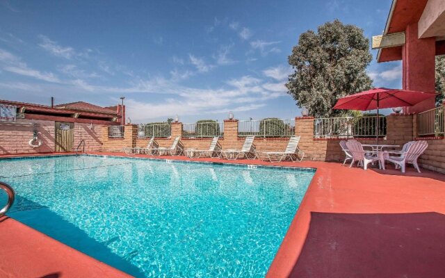 Econo Lodge Anaheim North