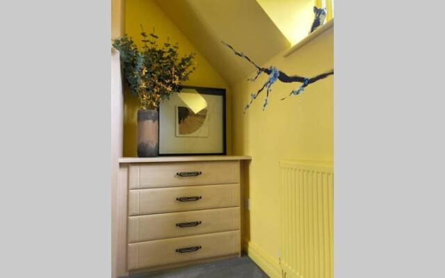 Hip & Stylish House, edge of The Cotswolds