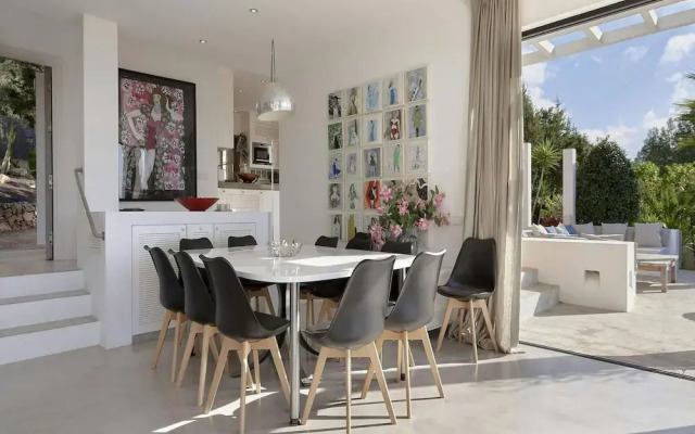 Holiday Home With Central Heating