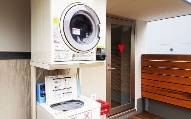 Poly Hostel 2 Namba