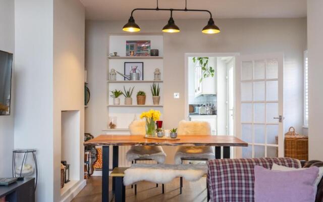 St Owen's Terrace by RentMyHouse