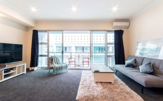Waterfront Seaview Apt Hotel