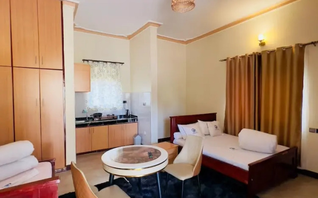 golden hotel and apartments