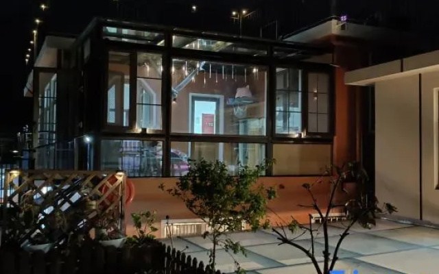 Yunshang Four Seasons Homestay (Laoshan Yangkou Beach Store)