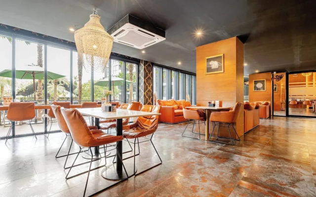 Citygate B307/8 By Villacarte