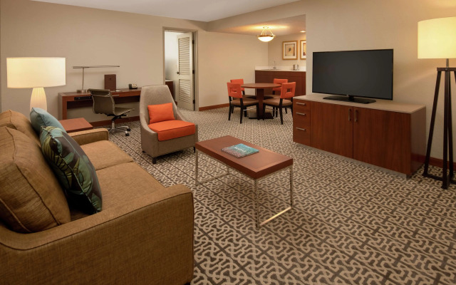 DoubleTree Suites by Hilton Seattle Airport - Southcenter