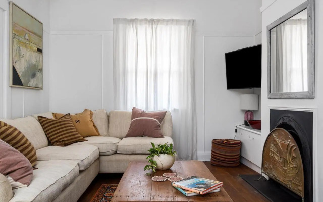 A PERFECT STAY - Gidgets House and Studio