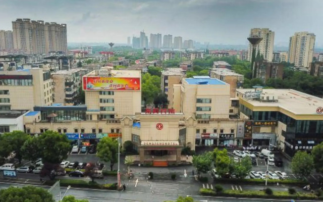 Xiangyang Dongfeng Hotel