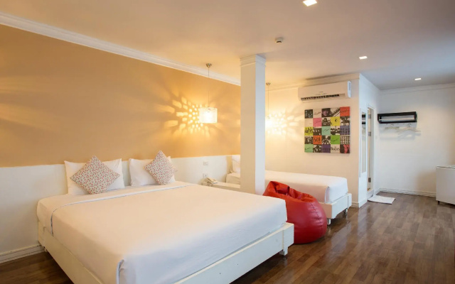 First House Hotel