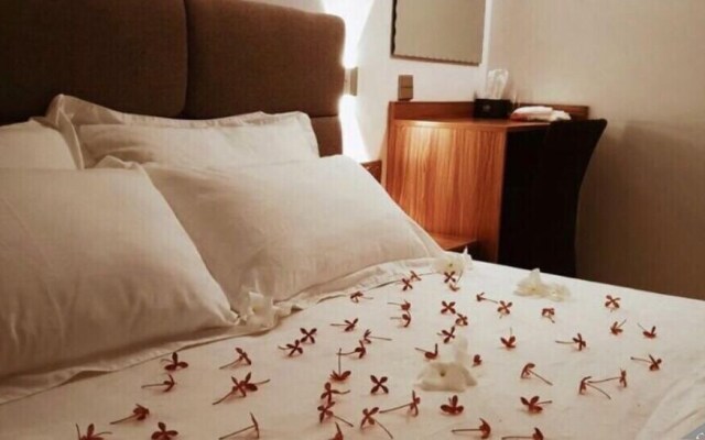 Palm Rest Hotel
