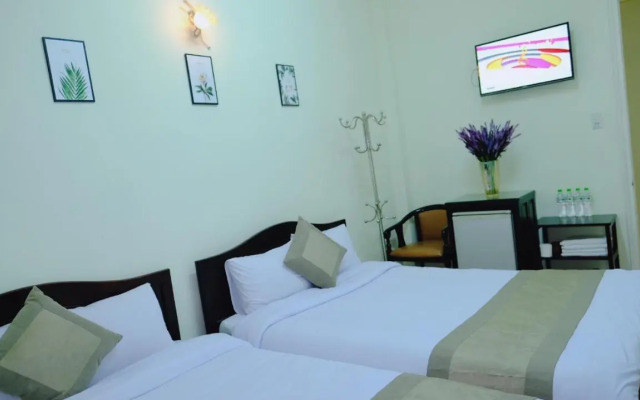 Hotel Le Huynh