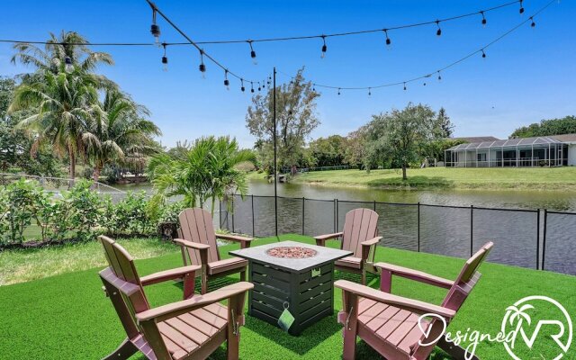 Family vacation 6 Br with Heated Pool