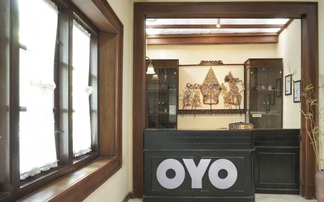 OYO 804 Ndalem Maharani Guest House