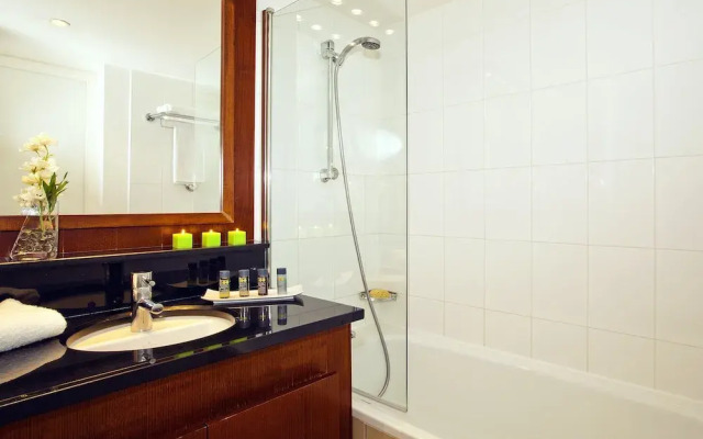 Residhome Appart Hotel Paris-Massy