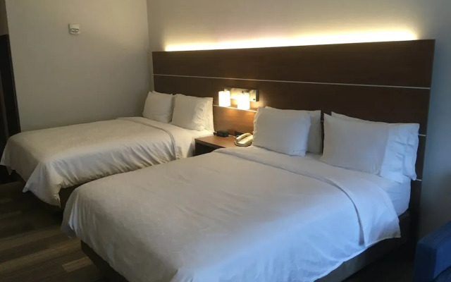 Holiday Inn Express & Suites Bethlehem Arpt-Allentown Area