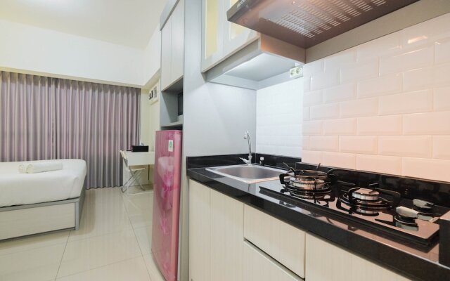 Elegant Studio Room at Springlake Summarecon Apartment