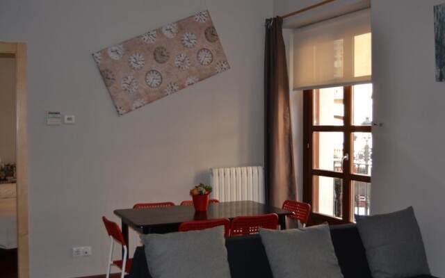 Apartamentos Dos Torres - Alfonso I