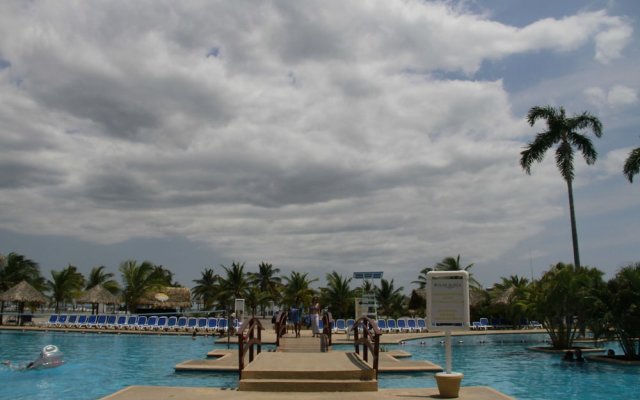 Playa Blanca Hotel & Resort All Inclusive