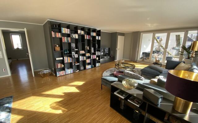 Beautiful 3-bed Apartment in Munchen