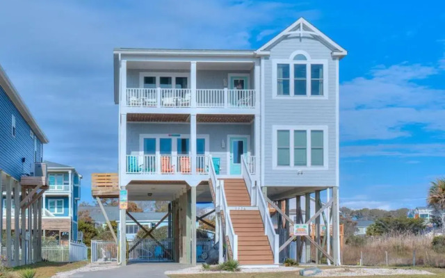 Flip Flops & Flamingos