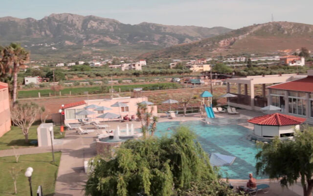 ILIOS APARTHOTEL(Tigaki)