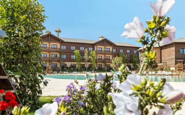 PortAventura Hotel Colorado Creek - Includes unlimited access to PortAventura Park & 1 access to Ferrari Land