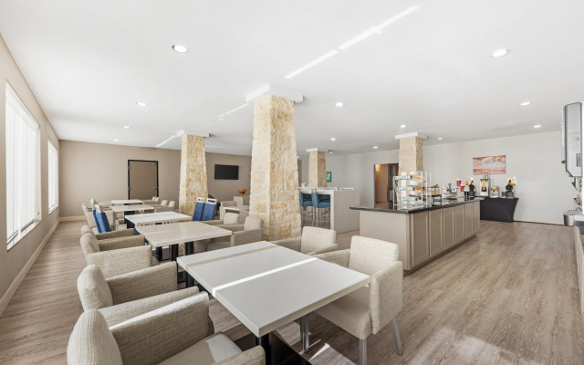 Best Western Plus Killeen/Fort Cavazos Hotel & Suites