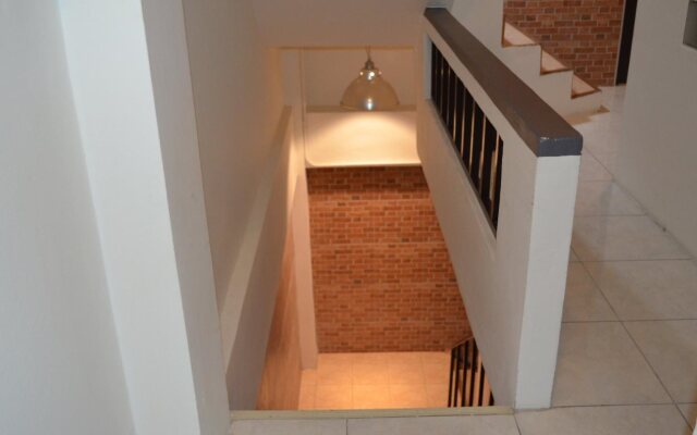 Yoyo Guest House