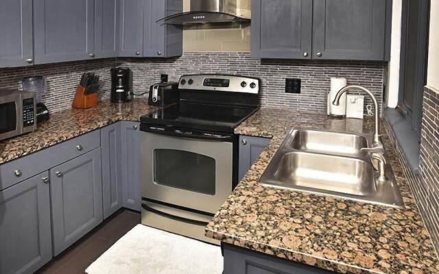 1-village Inn Plaza 16