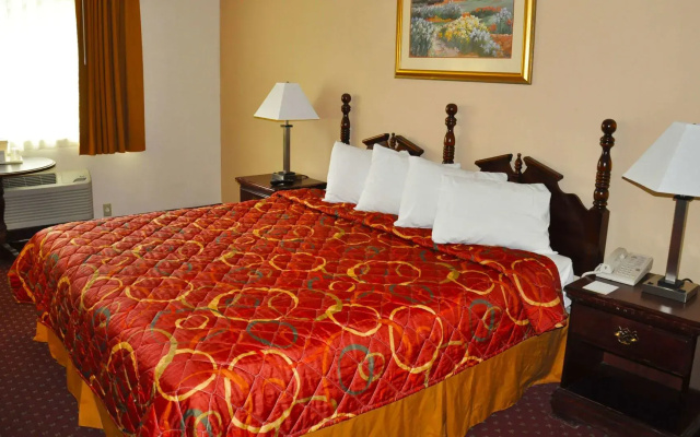 Avalon Inn
