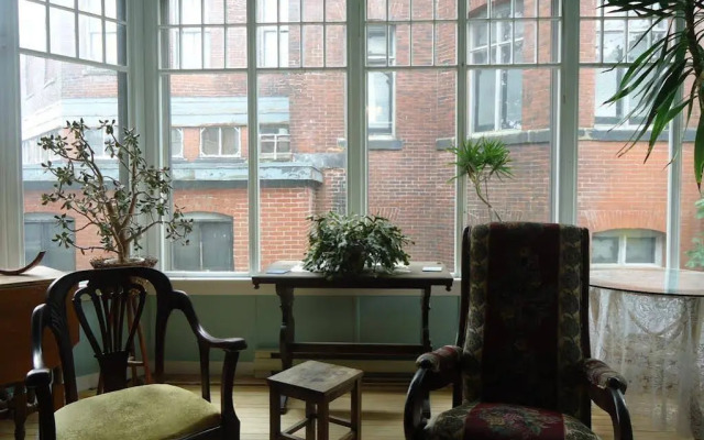 Mahogany Manor Bed & Breakfast