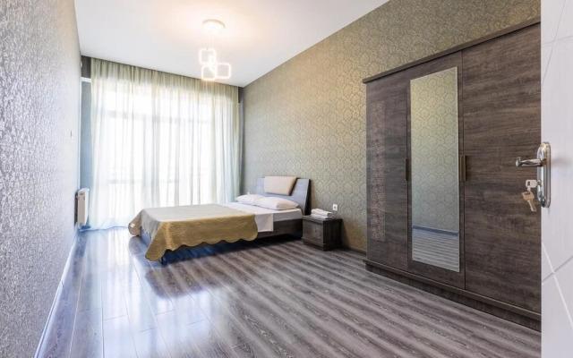 Apartment on Saakadze Square