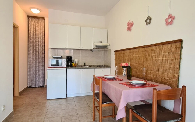 Apartment 743