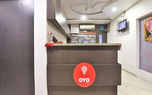 OYO Flagship 711 Hotel Crystal